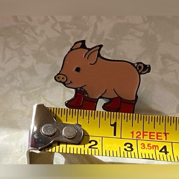 Three Little Pigs Enamel Pin Set Trio #9270 - Picture 7 of 8